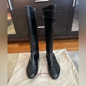 Ferragamo Boots size 37